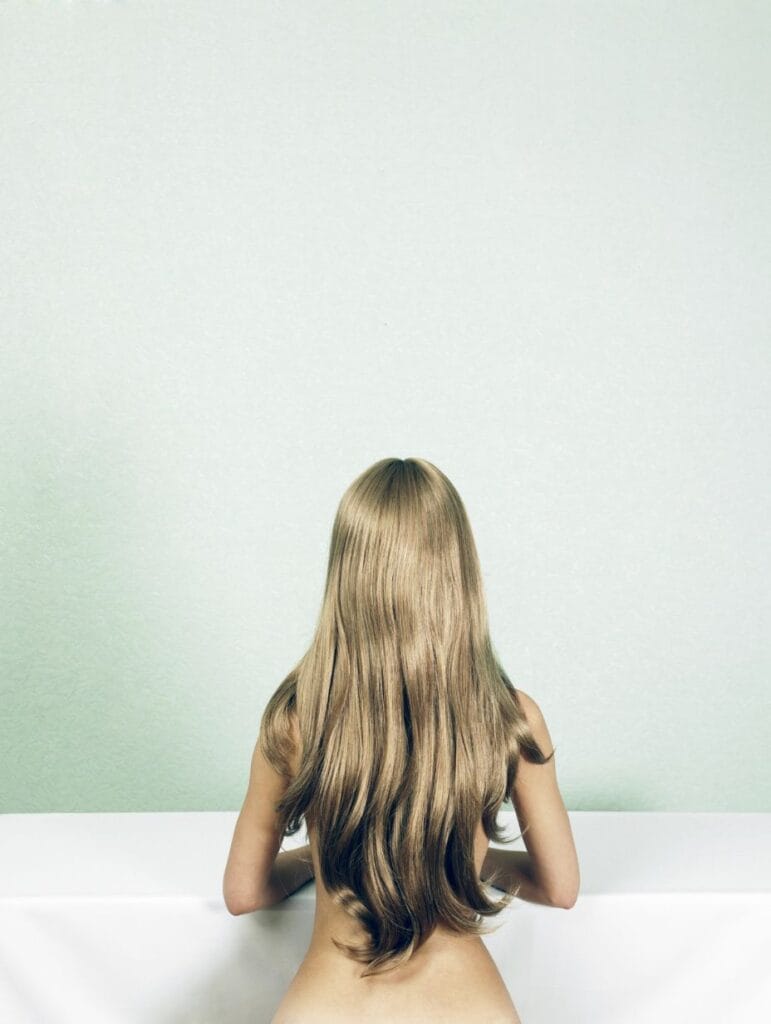 Fine Art Naaktfotografie voorbeeld vrouw van achterkant